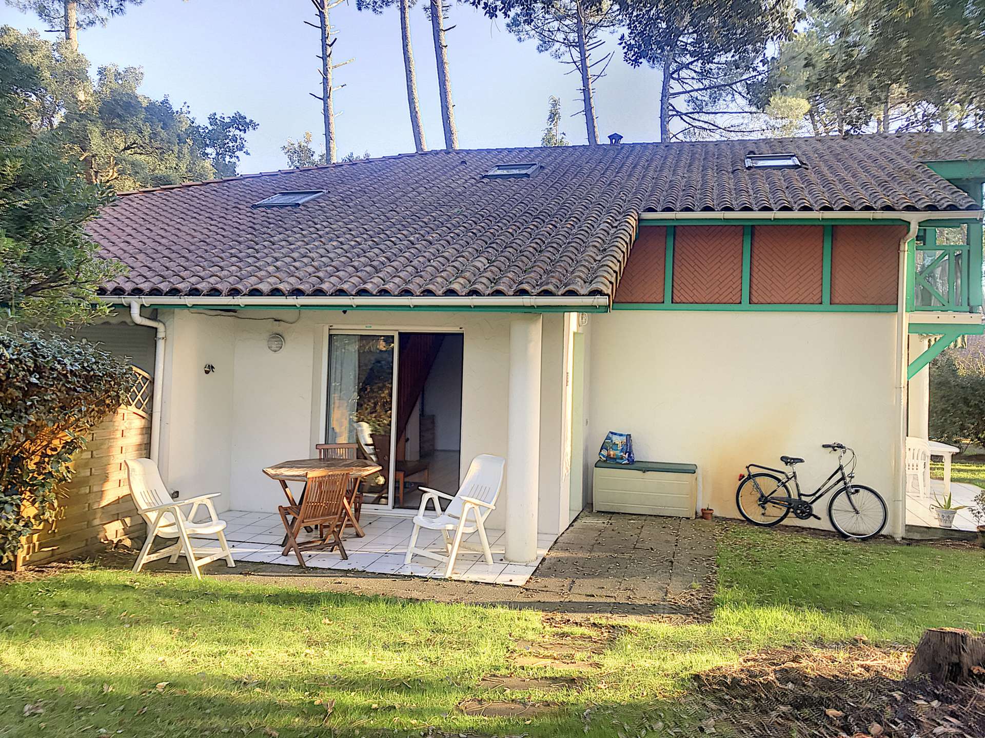 Studio mezzanine dans résidence avec piscine