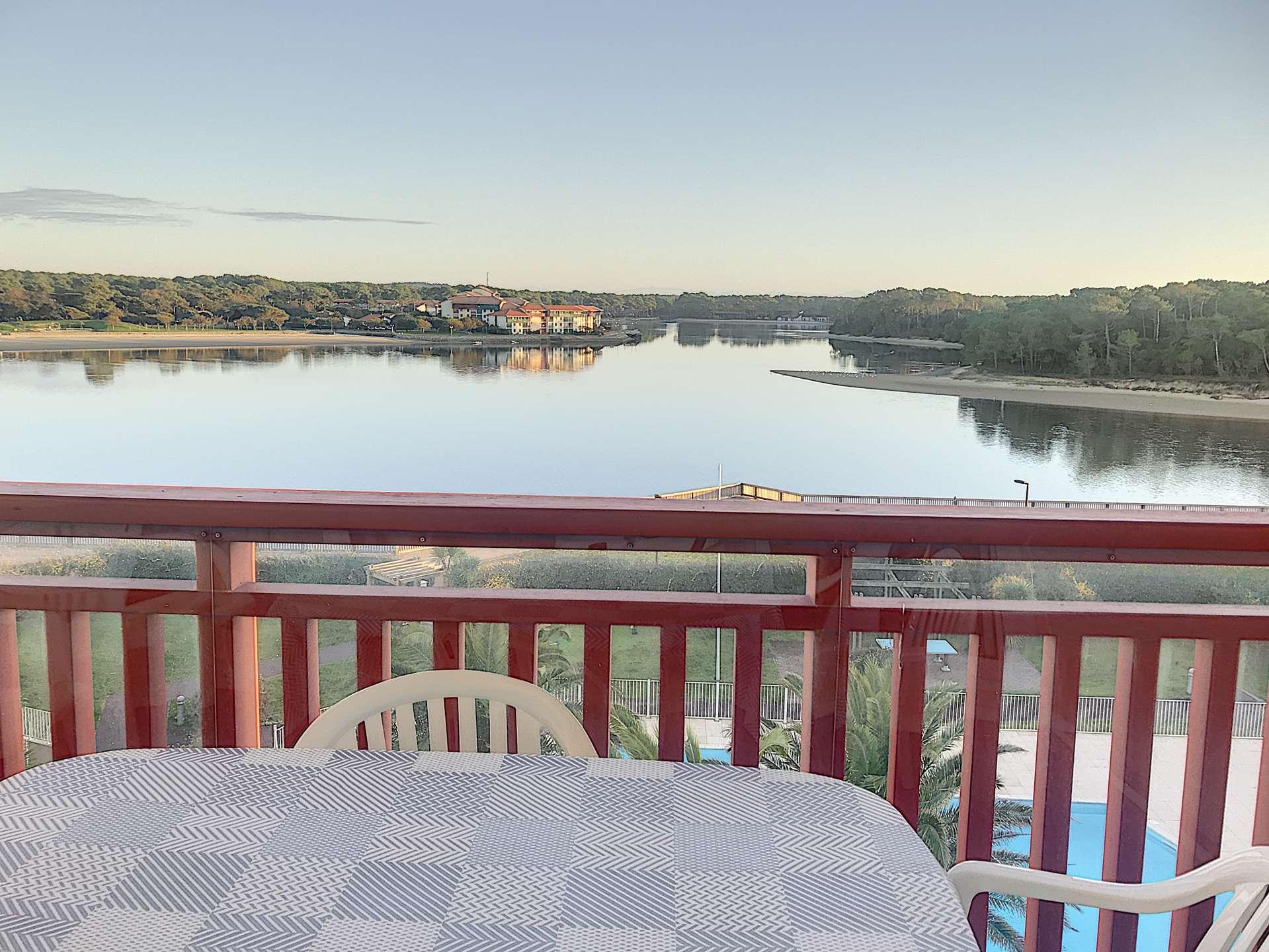 Bel appartement pour 6 personnes au bord du lac