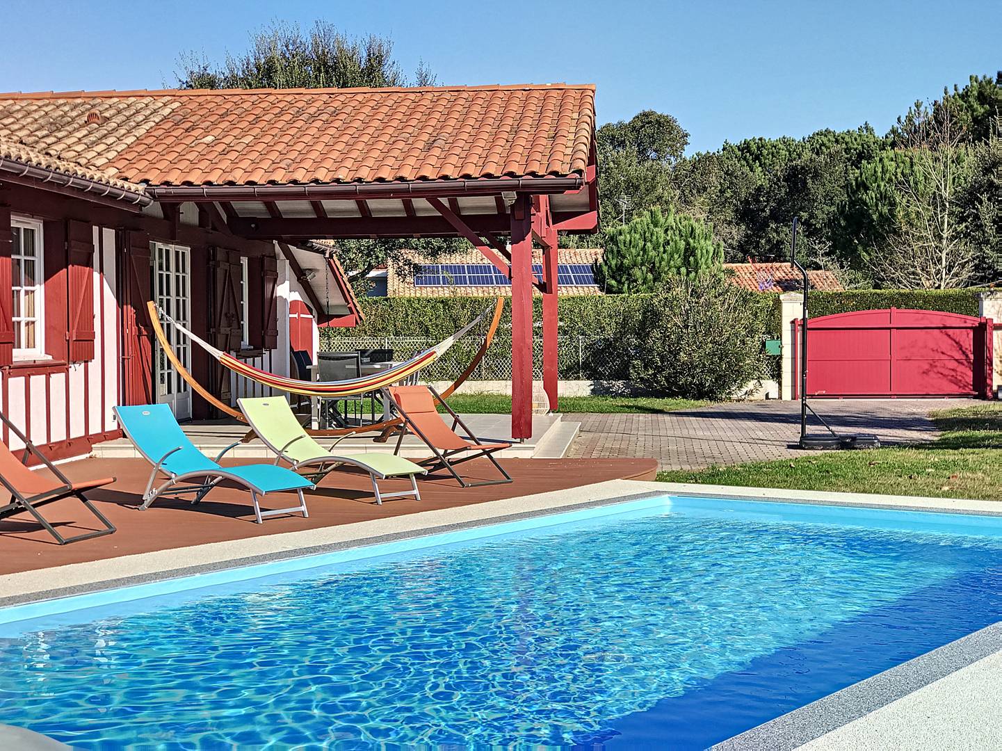 MESSANGES, belle villa 4 chambres avec piscine