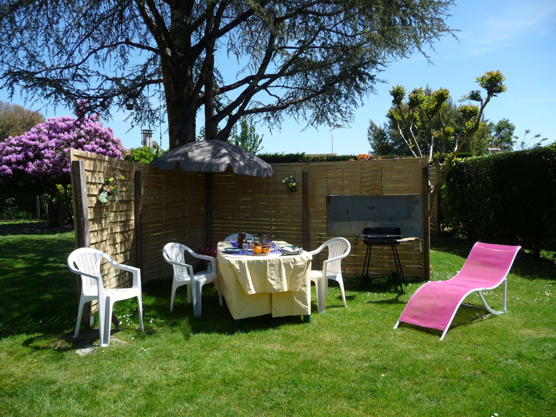 AZUR centre, joli T2 + cabine avec jardin