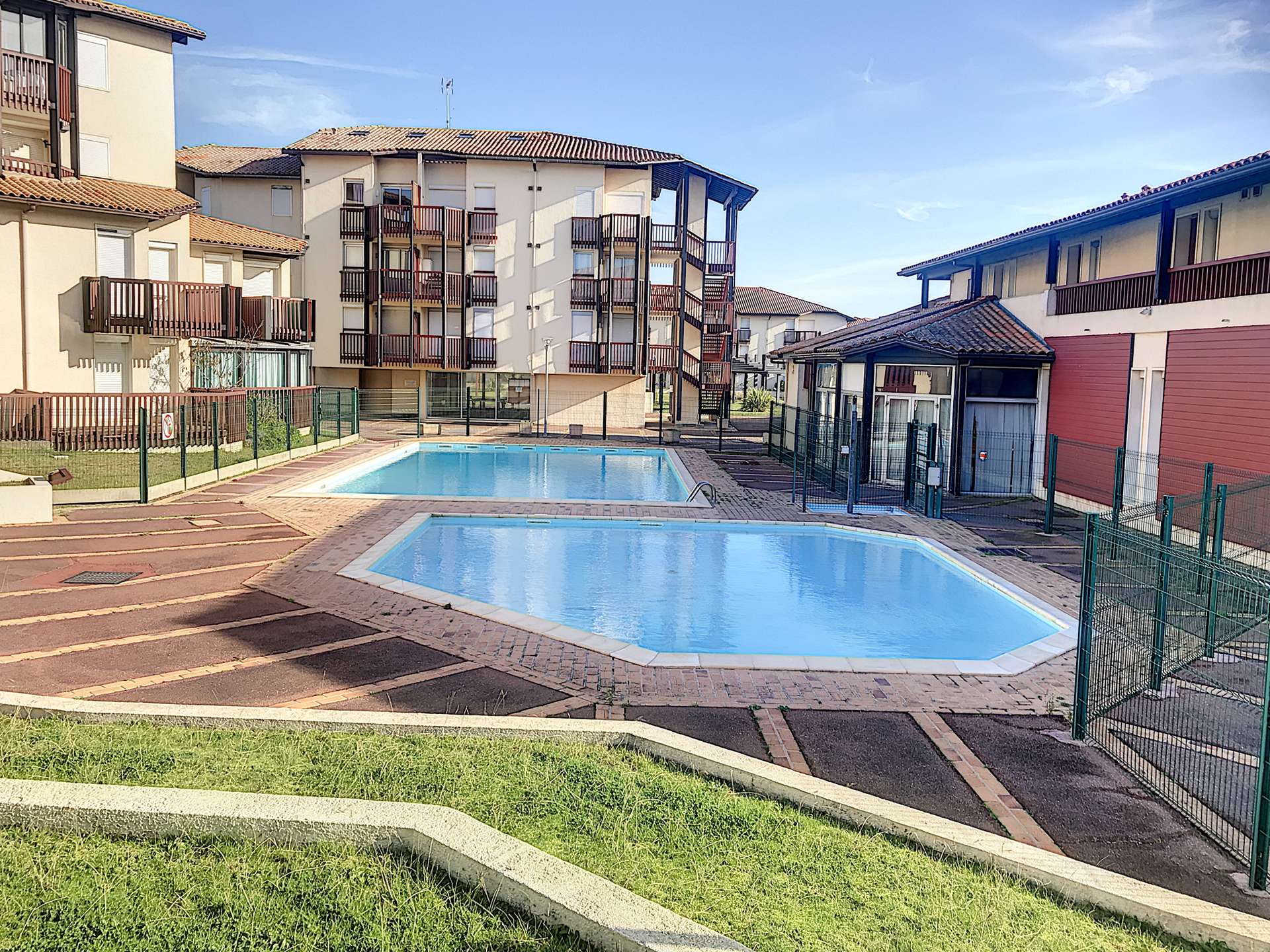 VIEUX BOUCAU, joli studio au bord du lac - Piscine