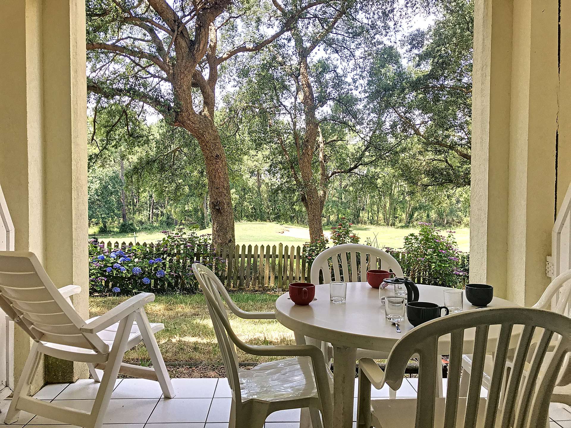 MOLIETS, joli T2 avec vue golf, piscine