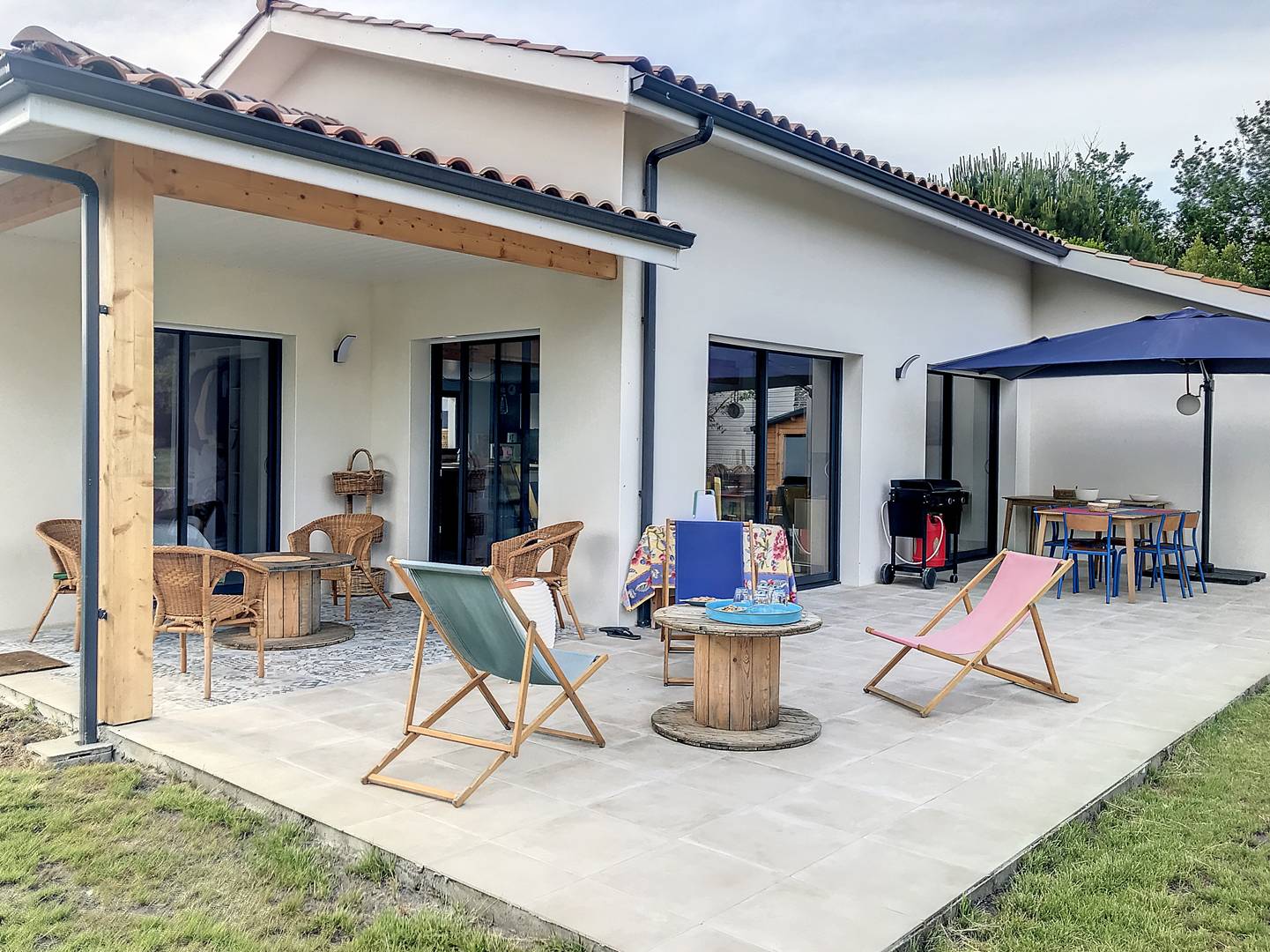 MOLIETS, VILLA CONFORTABLE AU COEUR DU VILLAGE