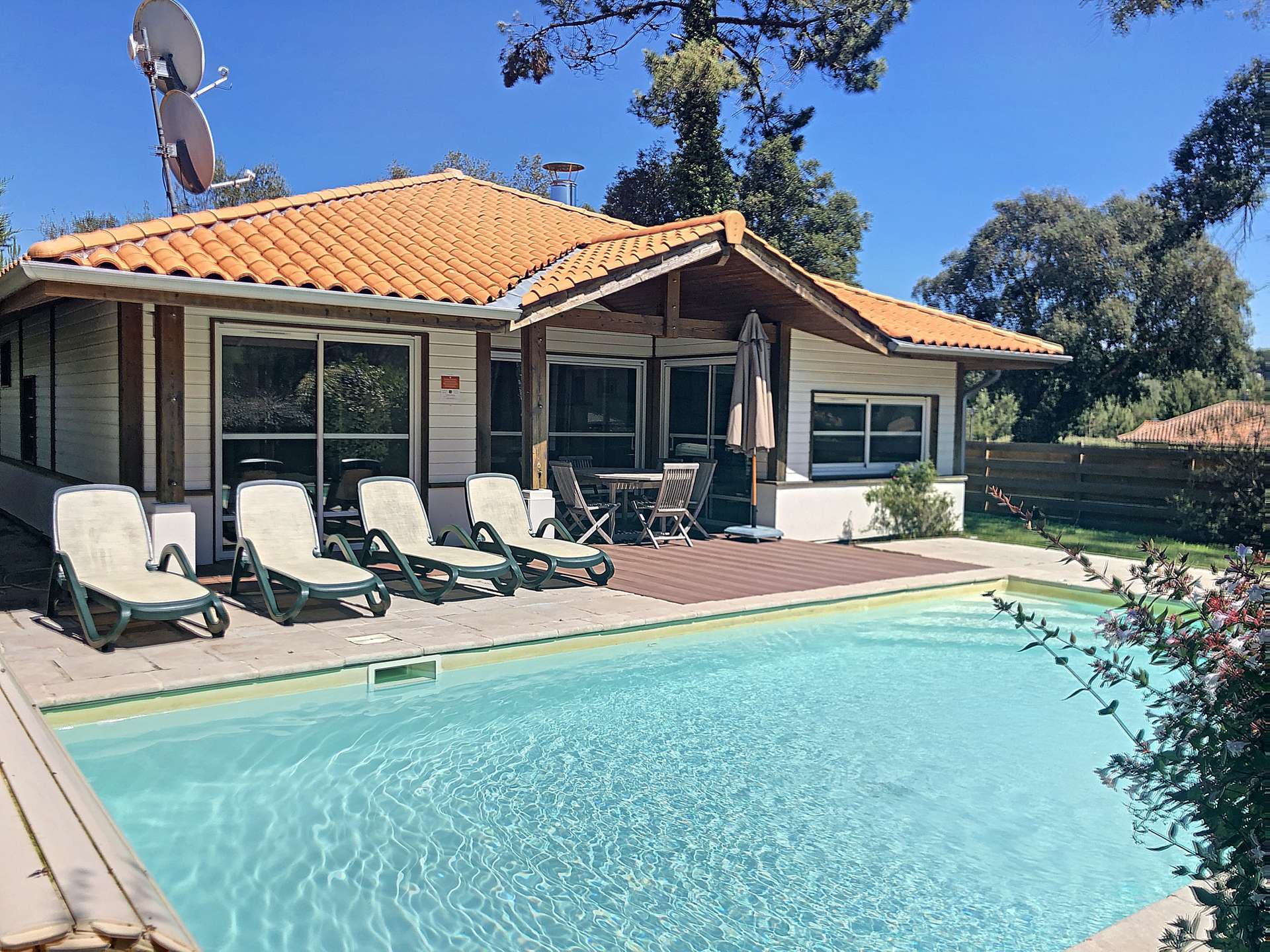 Moliets plage, belle villa avec piscine, au calme