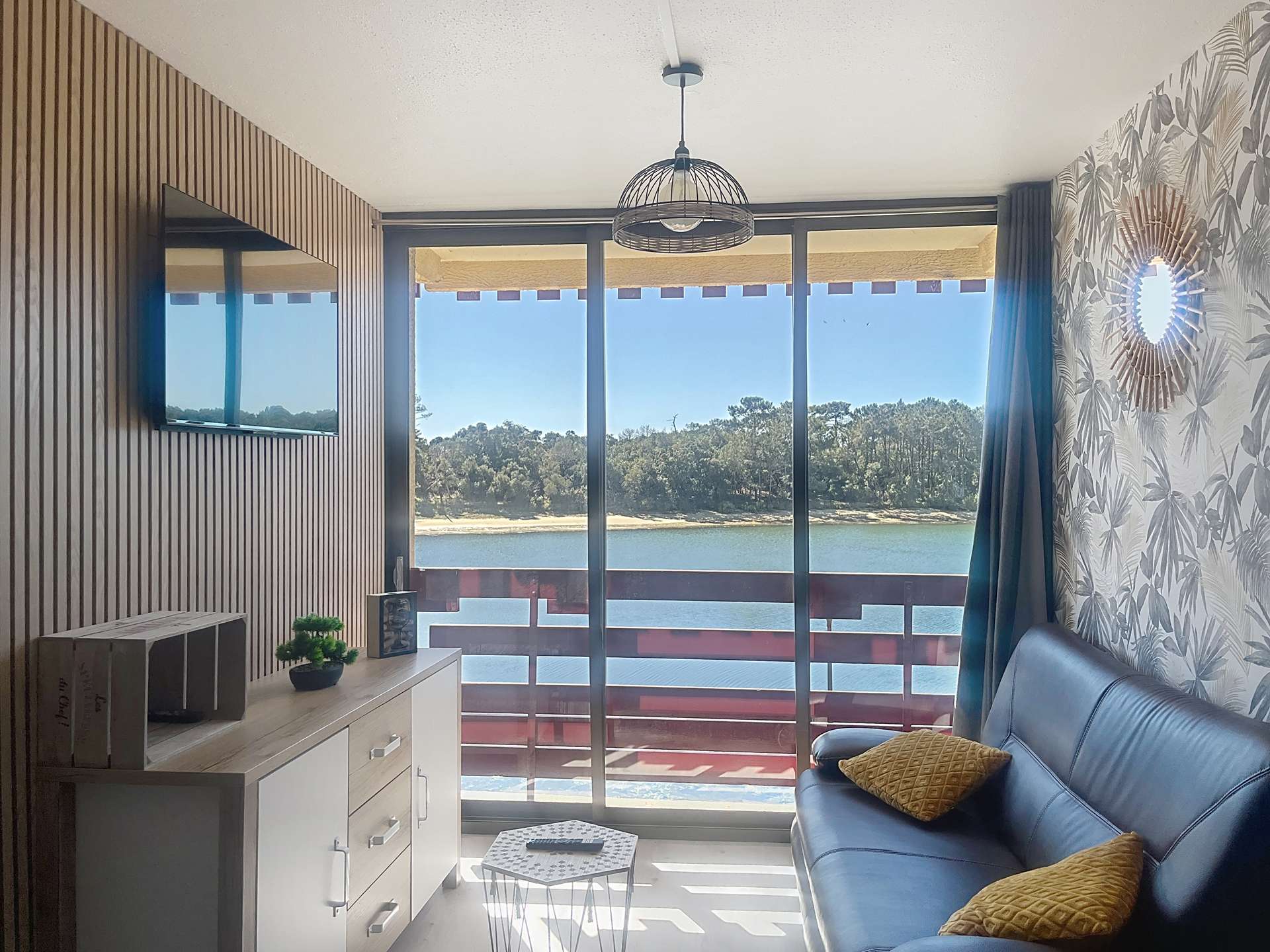 SOUSTONS PLAGE, joli T2 + cabine avec vue lac