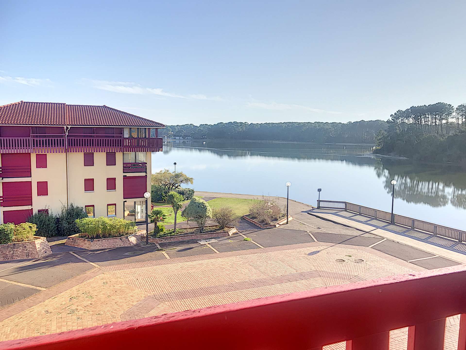 SOUSTONS PLAGE, T2 + cabine au bord du lac marin