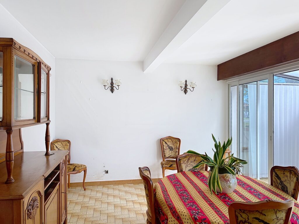 59582b23 e23a 4114 b958 c3ad103b2a80